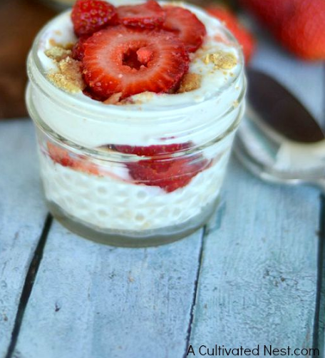 No Bake Mason Jar Strawberry Cheesecake 